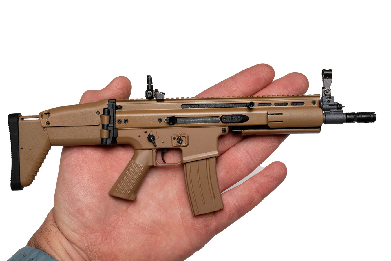 GOAT GUNS FN SCAR 1:3 Scale Model - Dark Tan